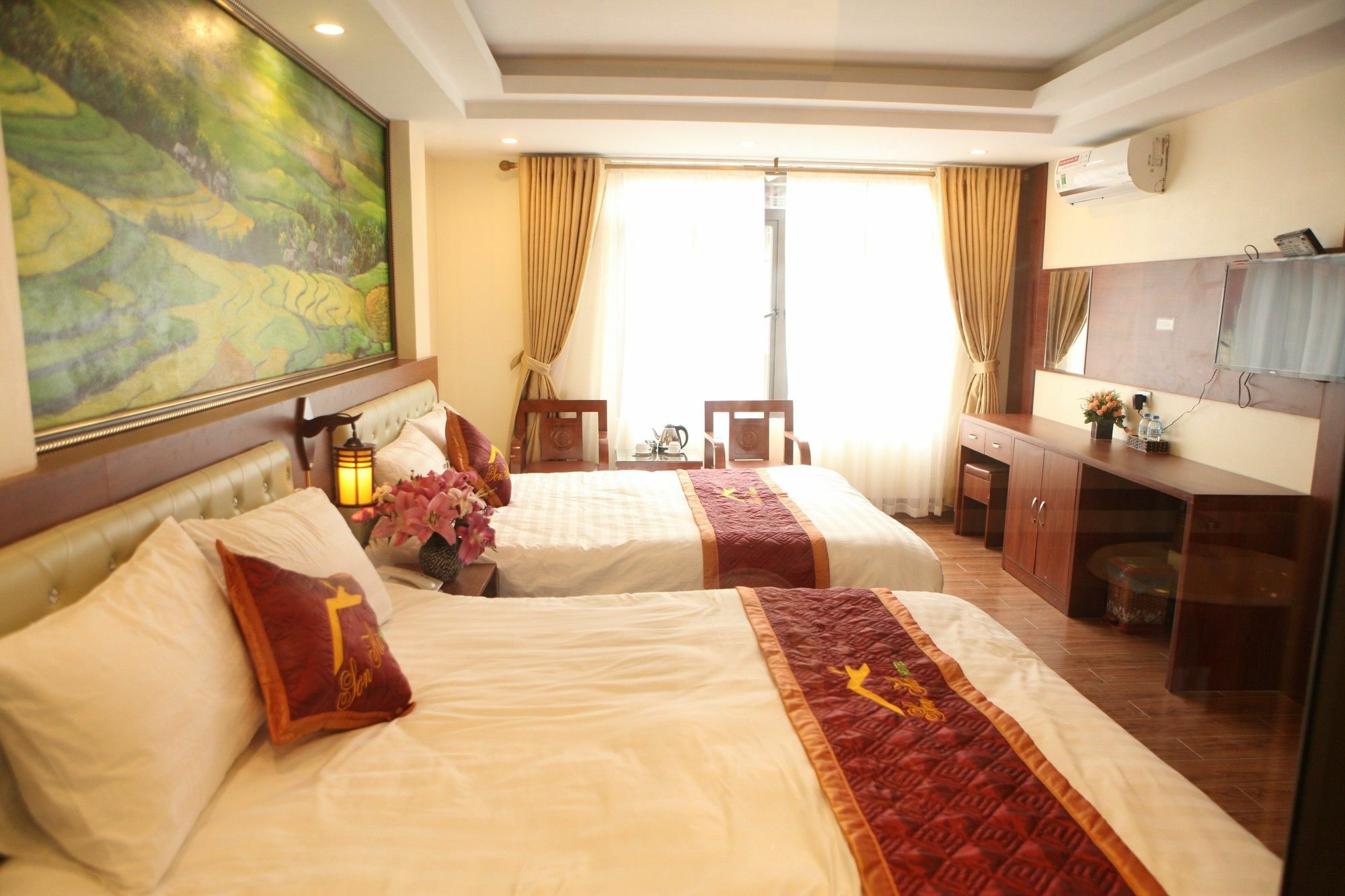 Son Ha Sapa Hotel Plus Екстериор снимка